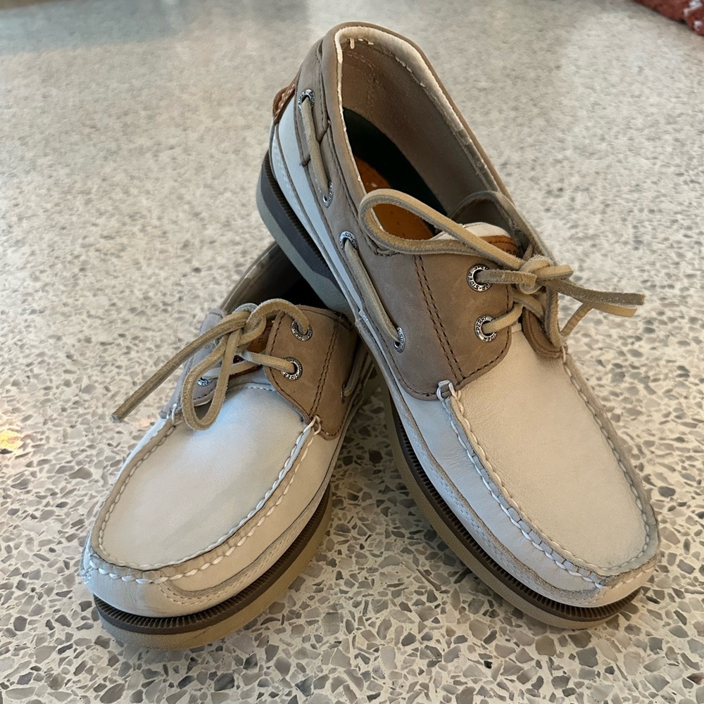 Sperry Men’s Cream & Tan Boat Shoes – Size 7.5 – Classic Authentic Original